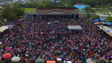 Photo of Membludak, Masyarakat Kota Bengkulu Hadiri Deklarasi Erna-Aza