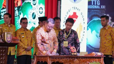 Photo of Menteri Apresiasi Gubernur Bengkulu Sukseskan Event TTG Nasional