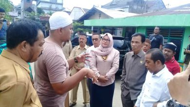 Photo of Laporan Warga Terkait TPS di Tengah Pemukiman, Sigap Dewan Lakukan Sidak