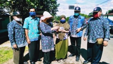 Photo of Dewan Provinsi Bengkulu Bagikan 1000 Masker dan 500 Hand Sanitilizer