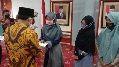 Photo of Dukung Peserta MTQ, Plt Walikota Bengkulu Beri Uang Saku Rp. 1 Juta