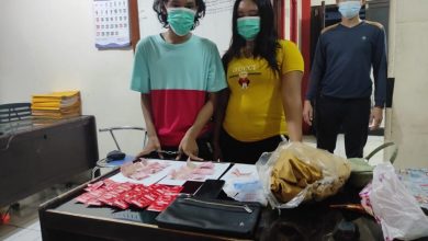 Photo of Diduga Terlibat Prostitusi Online, 2 Mucikari Berhasil Diamankan Polisi