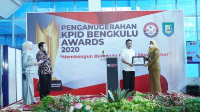 Photo of KPID Award, Provinsi Bengkulu Terima Penghargaan Peduli Penyiaran