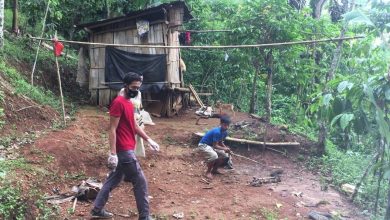 Photo of Penemuan Kerangka Manusia Dikebun, Polsek Padang Ulak Tanding Langsung Evakuasi