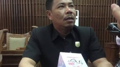 Photo of Dewan Minta Kontraktor Perbaiki Pagar Kantor DPRD yang Hancur