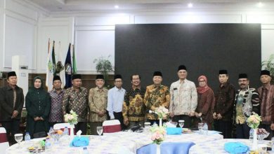 Photo of Gubernur Bengkulu Gelar Pertemuan Penjabat Bupati Benteng dengan Tokoh Presidium