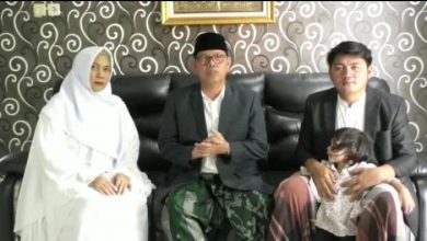 Photo of Anggota DPRD Provinsi Bengkulu Suimi Fales SH, MH dan Keluarga Ucapan Selamat Idul Fitri 1 Syawal 1443 Hijriah